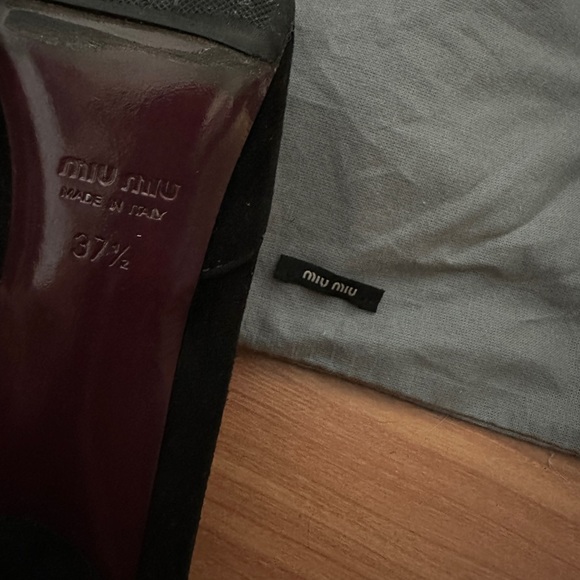 Miu Mui suede elastic booties - Picture 1 of 3